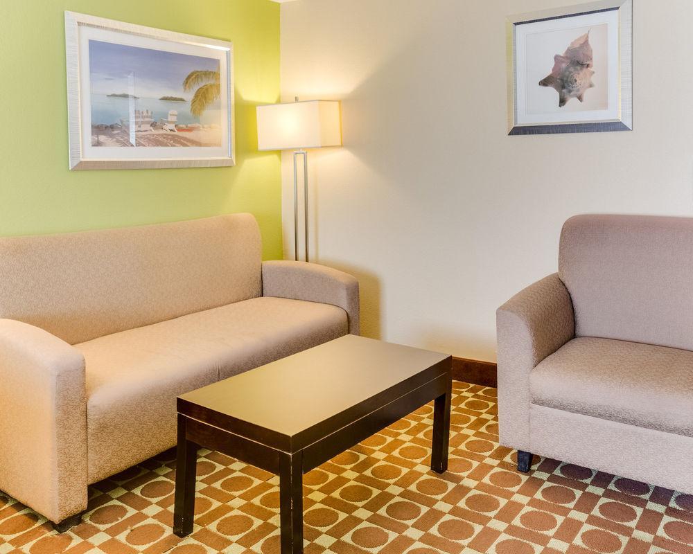 Garner Hotel Virginia Beach North By Ihg Eksteriør billede